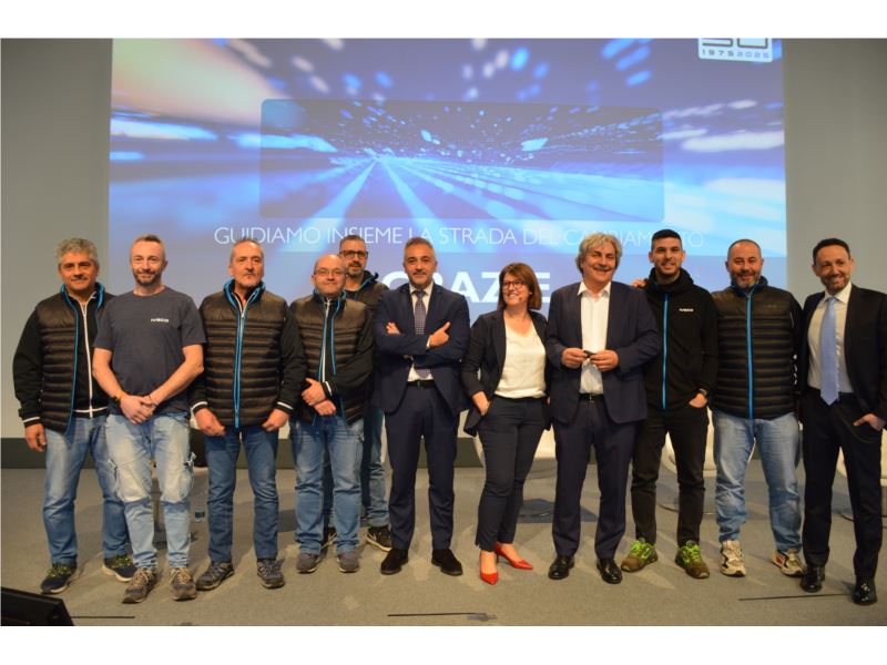 Nell’anniversario dei 50 anni, IVECO celebra nuovi record sulla strada del cambiamento